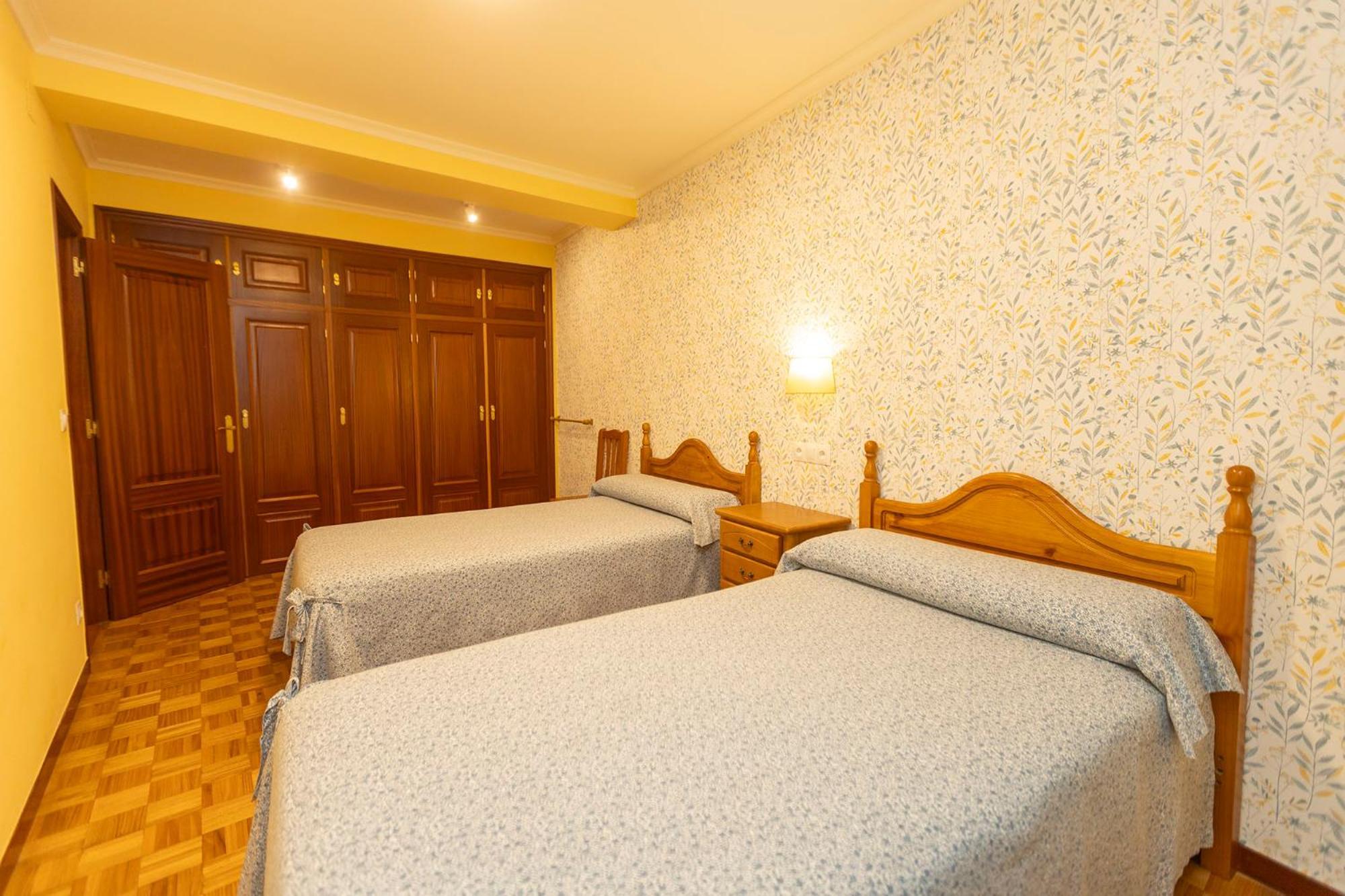 Escuder Apartamentos Turisticos Ribadeo Exterior foto