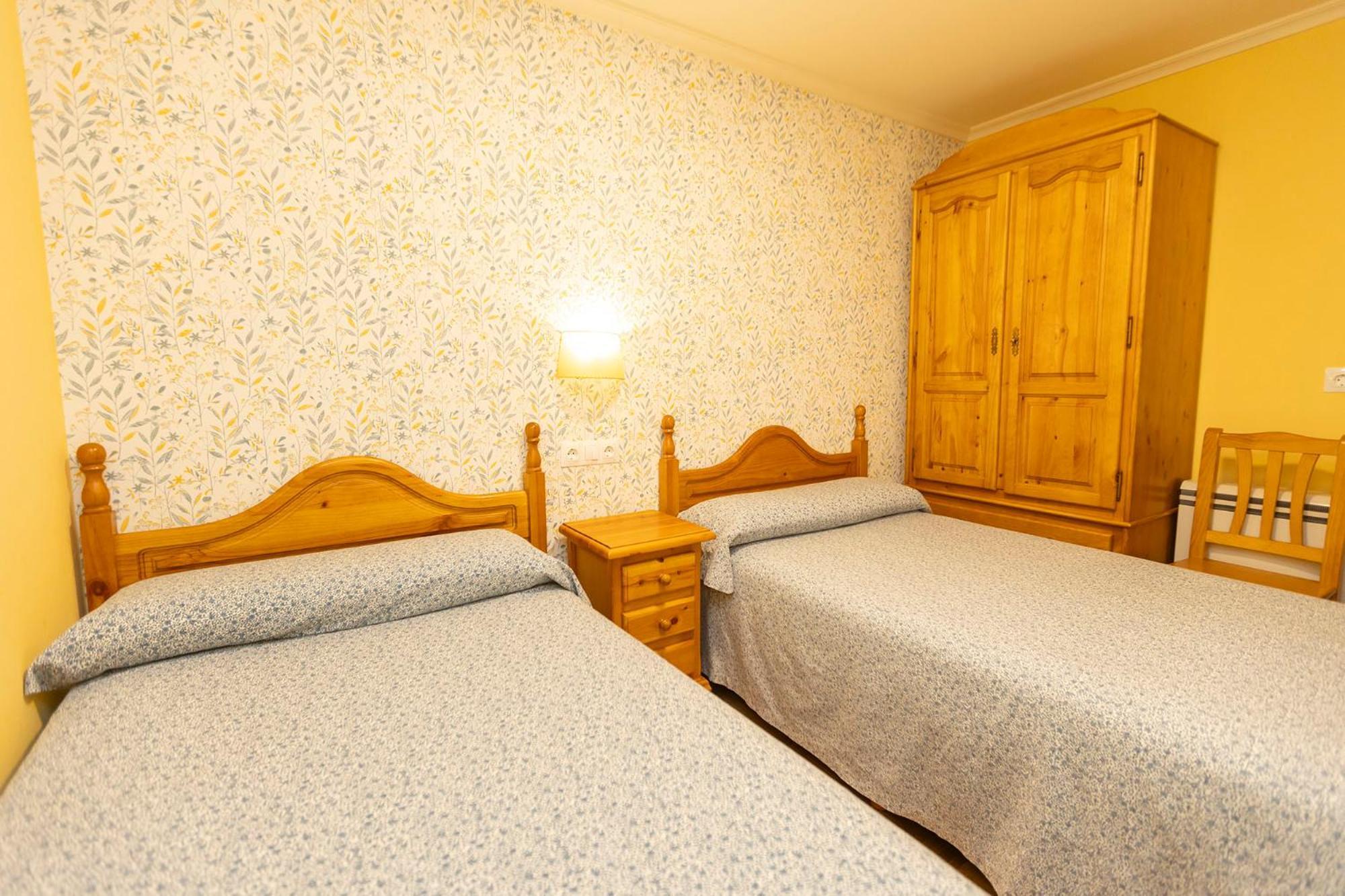 Escuder Apartamentos Turisticos Ribadeo Exterior foto