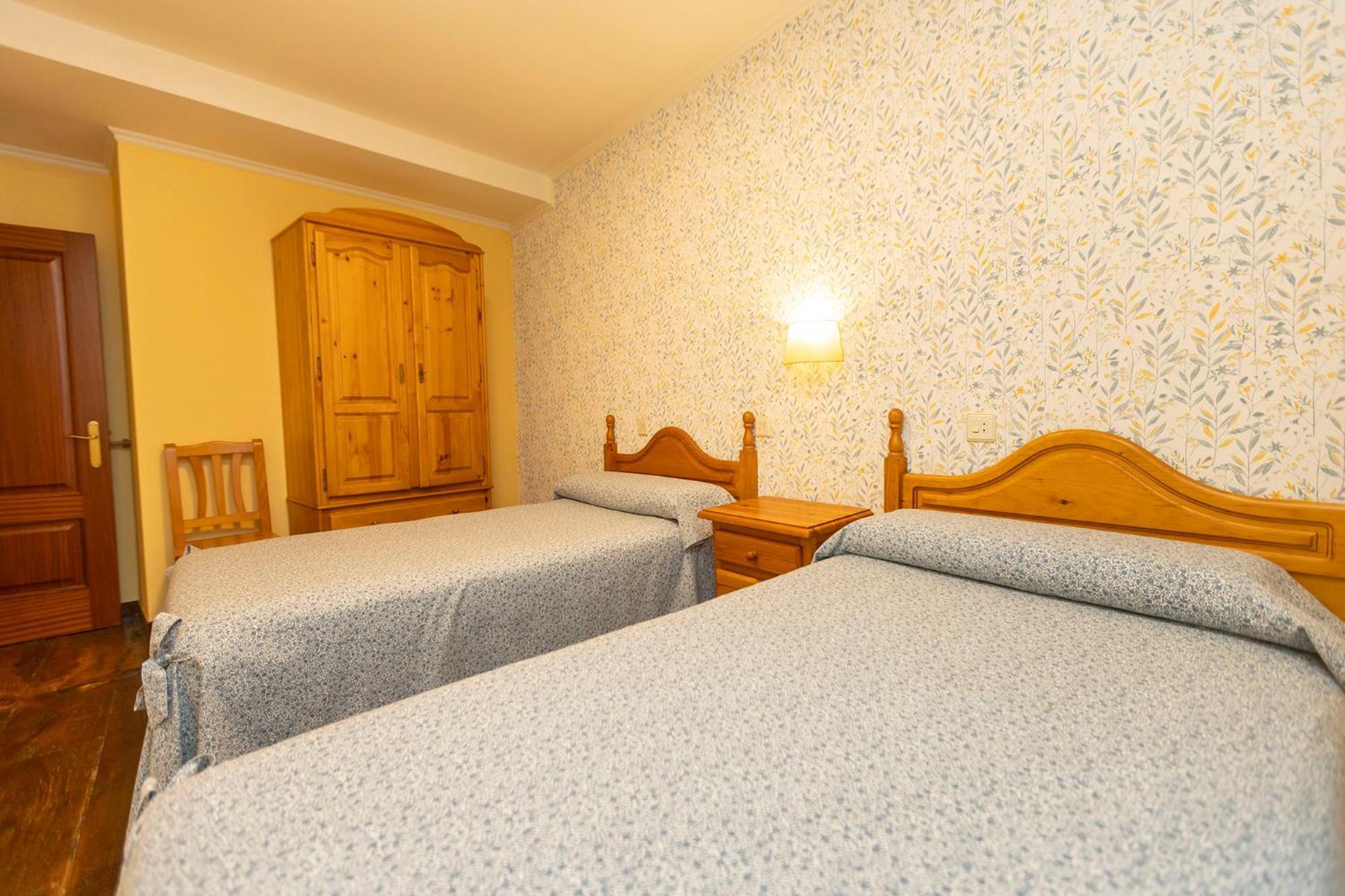 Escuder Apartamentos Turisticos Ribadeo Exterior foto